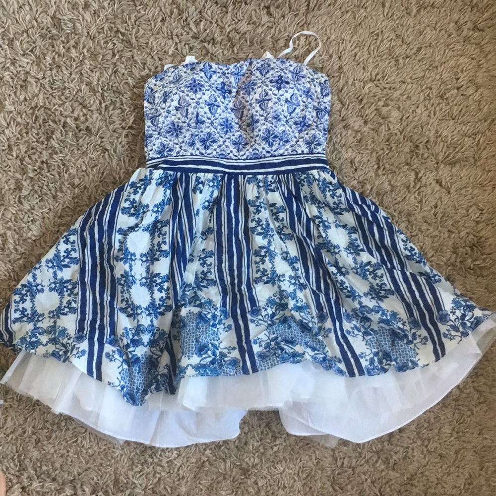 Blue dress